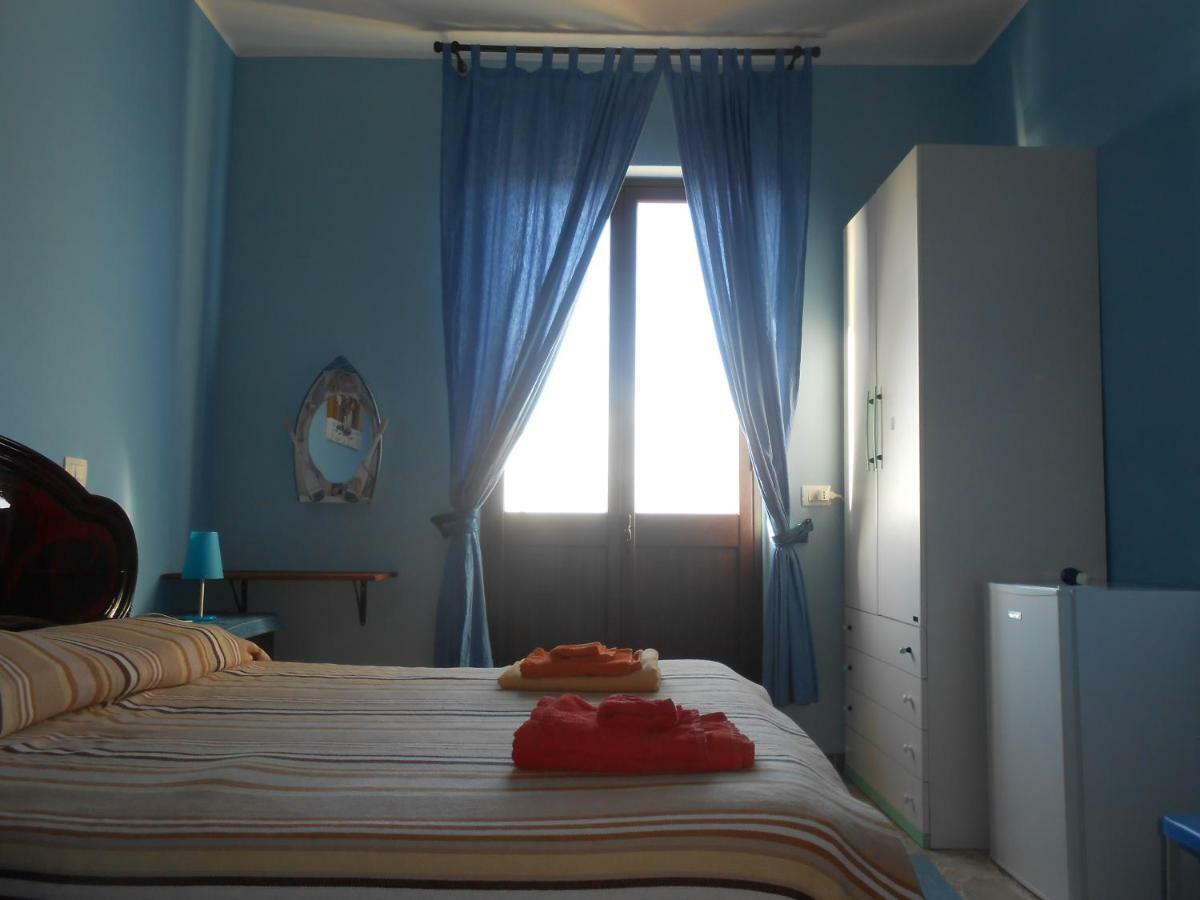B&B Ro.Ma. Barcellona-Pozzo di Gotto Exterior photo
