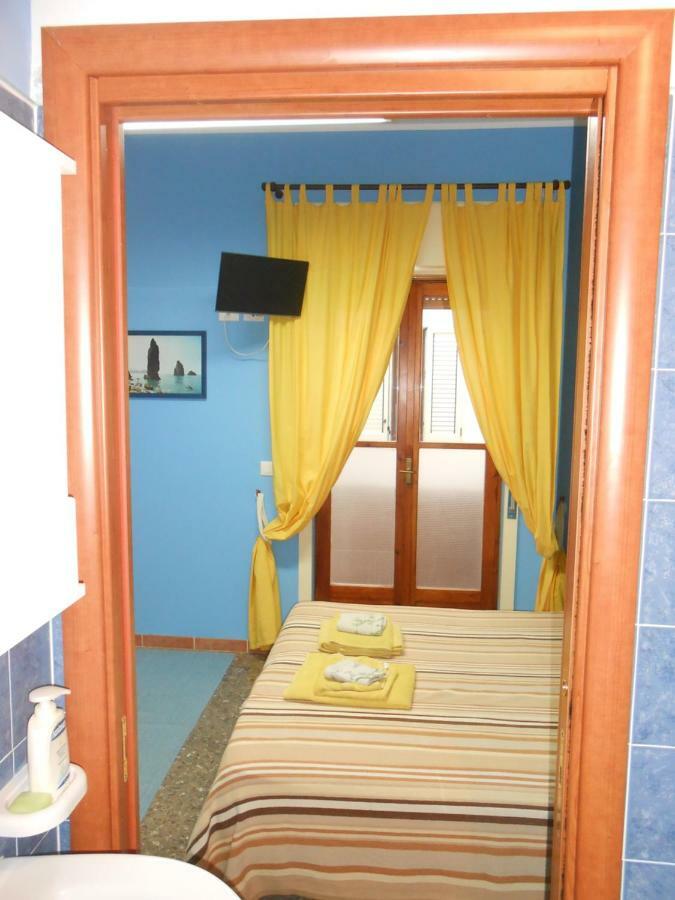 B&B Ro.Ma. Barcellona-Pozzo di Gotto Exterior photo